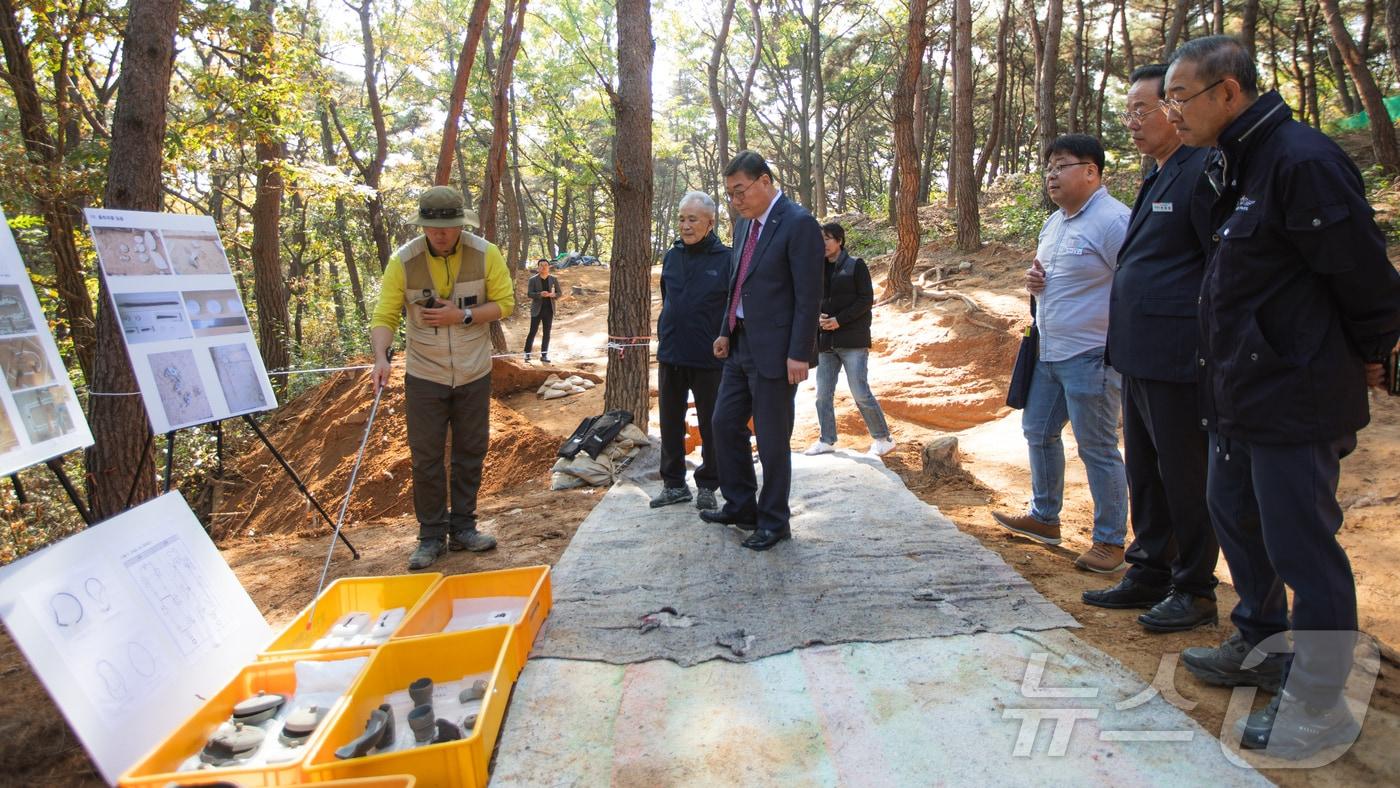 합천군 옥전고분군 발굴조사 현장 설명회 장면&#40;합천군 제공&#41;. 2024.11.12