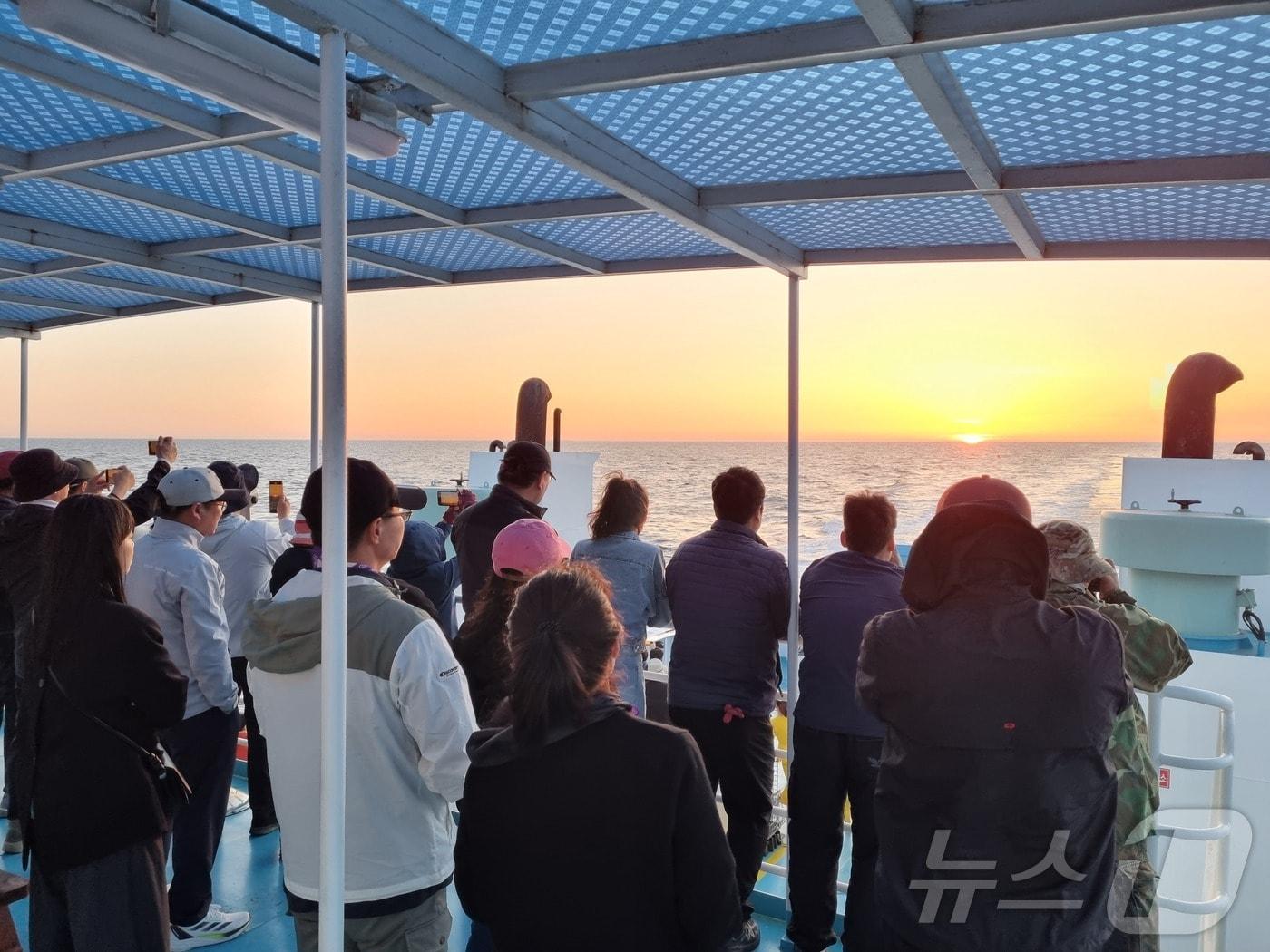 해양수산부가 주관하고 군산시가 협업한 &#39;군산~어청도 핫플 뱃길 프로젝트&#39;가 행안부 공공서비스디자인 우수과제로 선정됐다.&#40;군산시 제공&#41; 2024.11.13/뉴스1