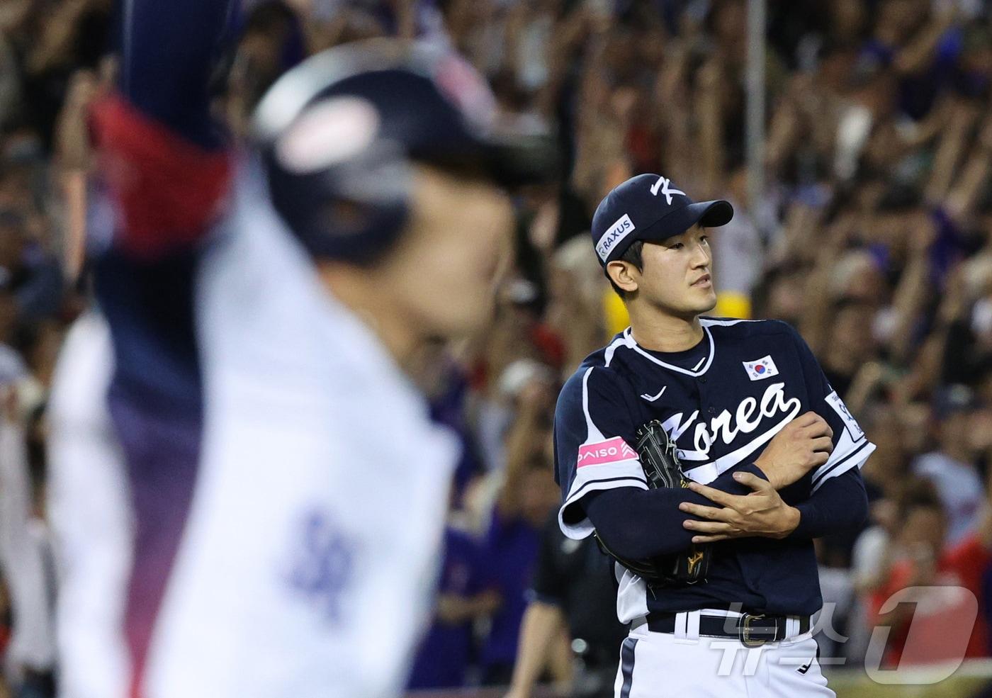 13일&#40;현지시간&#41; 오후 대만 타이베이시 타이베이돔에서 열린 2024 WBSC 프리미어12 B조 예선 대한민국과 대만의 경기, 2회말 대만 공격 2사만루 상황에서 대한민국 선발 고영표가 천천웨이에게 만루 홈런을 허용하고 있다. 2024.11.13/뉴스1 ⓒ News1 장수영 기자 