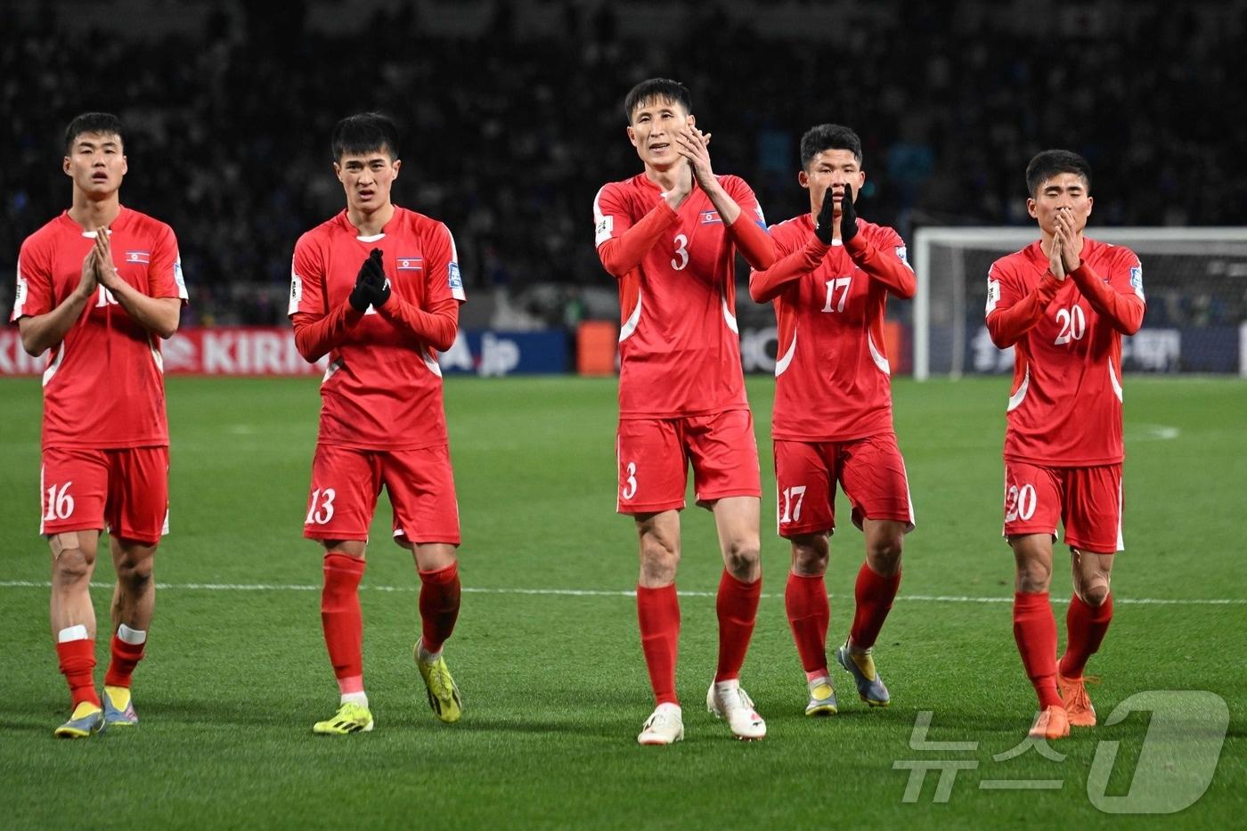 북한 대표팀이 이란에 2-3으로 패했다. ⓒ AFP=뉴스1