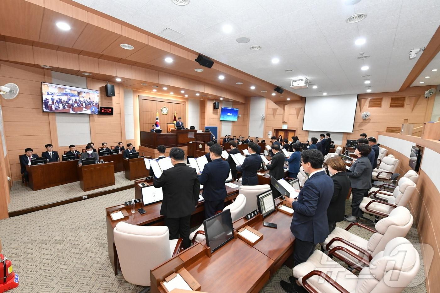 김해시의회가 21일 제267회 2차 정례회 1차 본회의를 진행하고 있다.&#40;김해시의회 제공&#41;