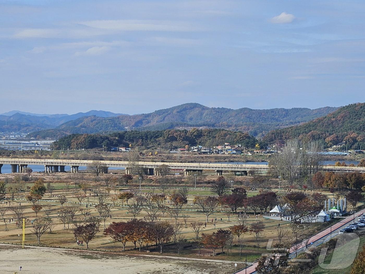 백마강 파크골프장 전경.&#40;부여군 제공&#41;/뉴스1