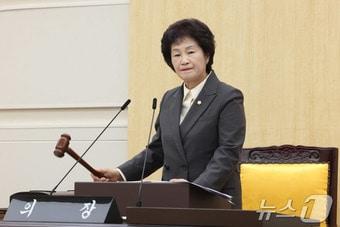 오관영 대전 동구의회 의장이 26일 제283회 정례회 1차 본회의를 진행하고 있다.&#40;대전 동구의회 제공&#41;/뉴스1