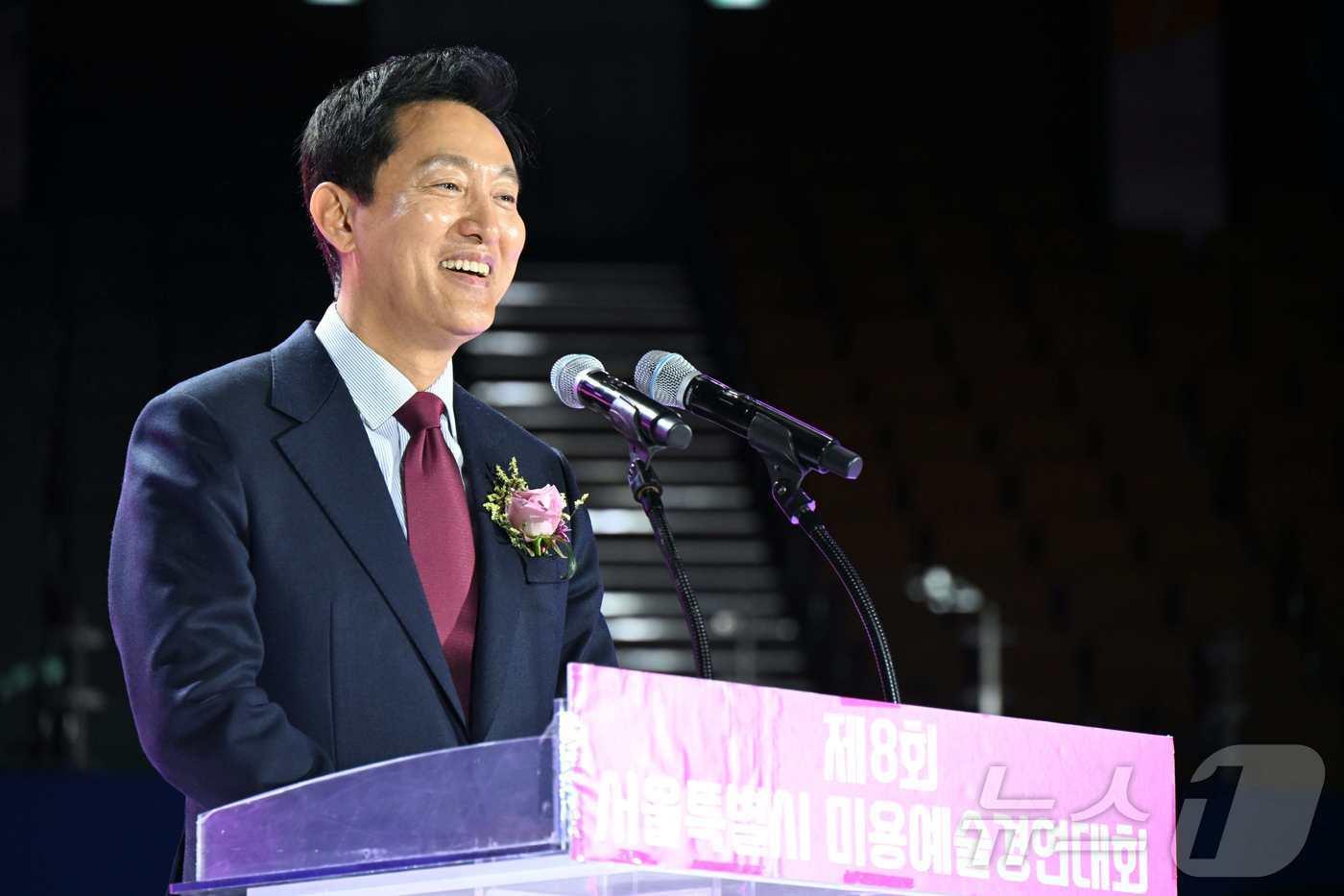 오세훈 시장이 &#39;서울시 미용예술경연대회&#39;에서 인사말을 하는 모습. &#40;서울시 제공&#41;ⓒ 뉴스1