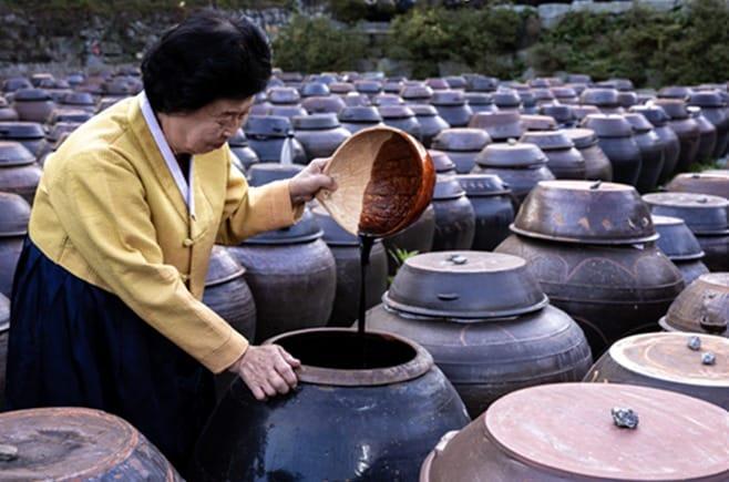 고려전통식품 기순도 명인 모습.&#40;코레일관광개발 제공&#41;