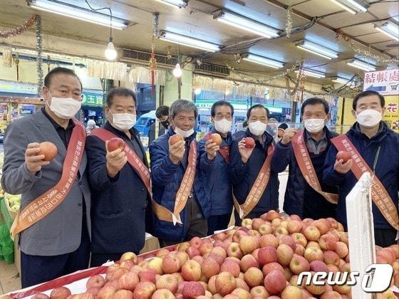 충주사과 대만 현지 판촉 행사.&#40;자료사진&#41;/뉴스1