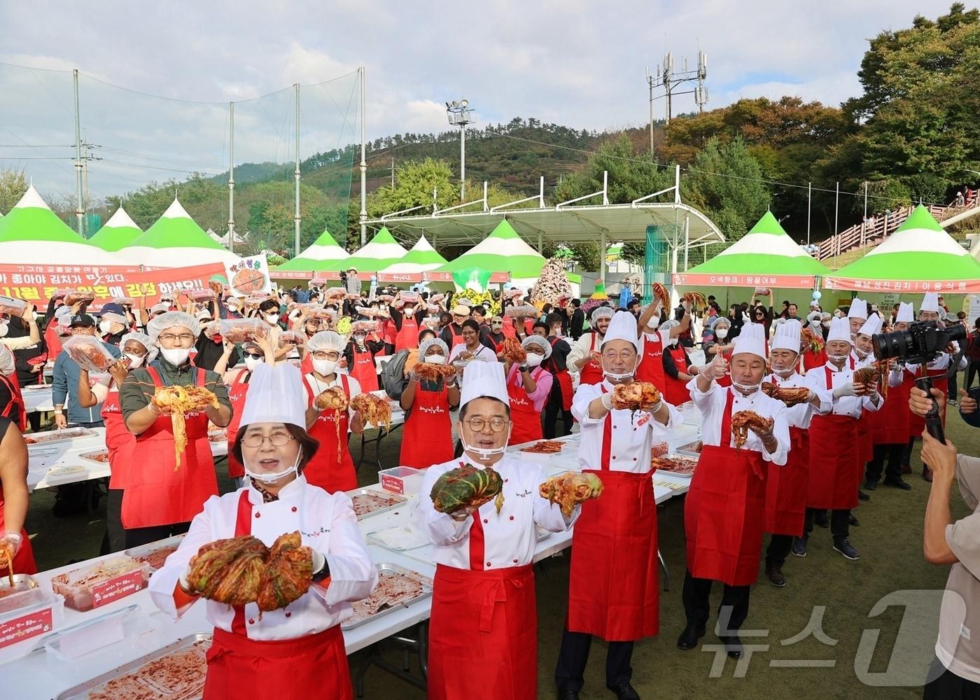 2024 해남미남축제 515 김치비빔행사 &#40;해남군 제공&#41;/뉴스1 