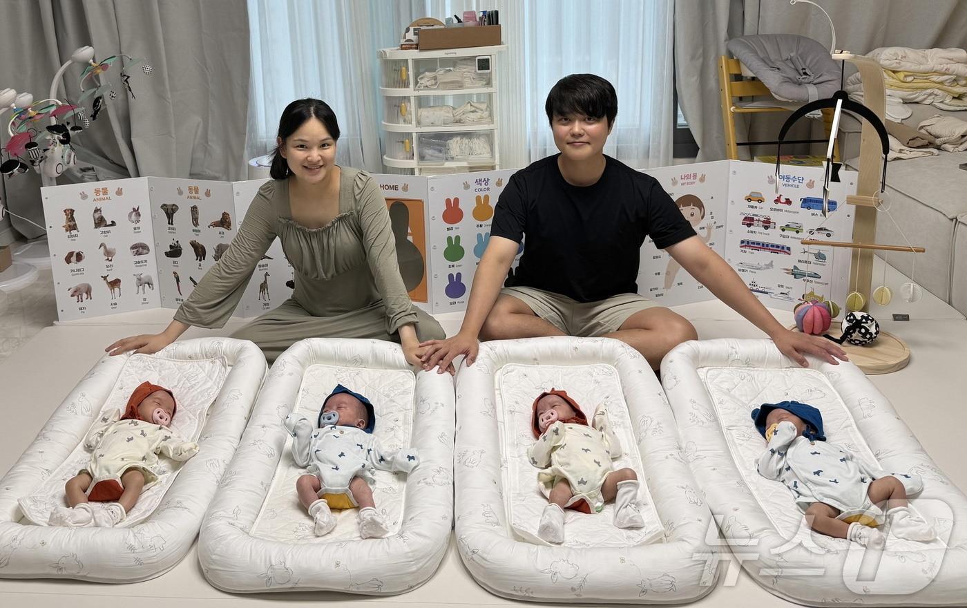 정재룡 LX하우시스 선임 부부와 네 쌍둥이&#40;LX그룹 제공&#41;