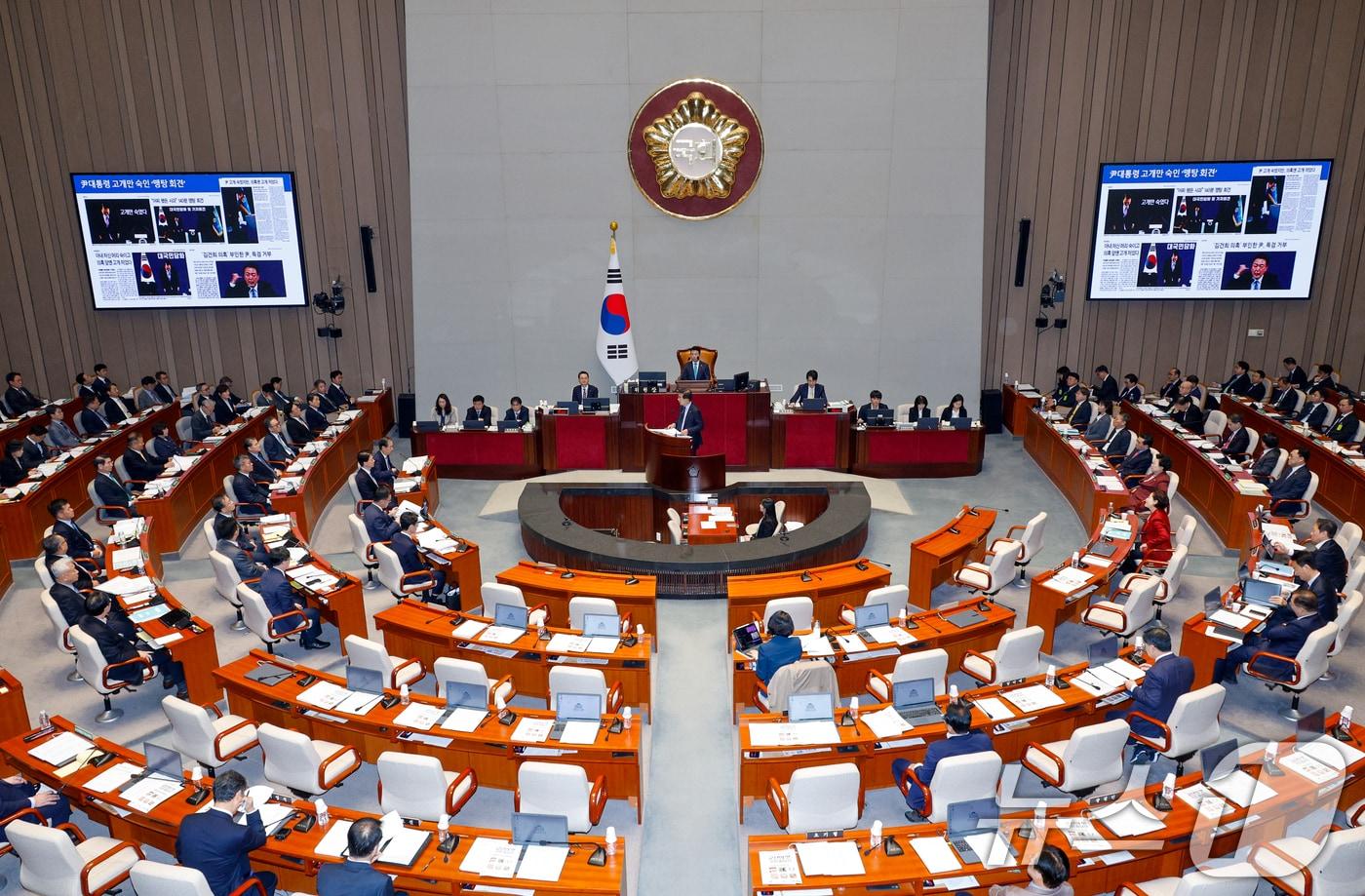 한덕수 국무총리가 8일 오전 서울 여의도 국회에서 열린 예산결산특별위원회 제418회국회&#40;정기회&#41; 제8차 전체회의에서 정일영 더불어민주당 의원의 2025년도 예산안 종합정책질의에 답하고 있다. 2024.11.8/뉴스1 ⓒ News1 안은나 기자