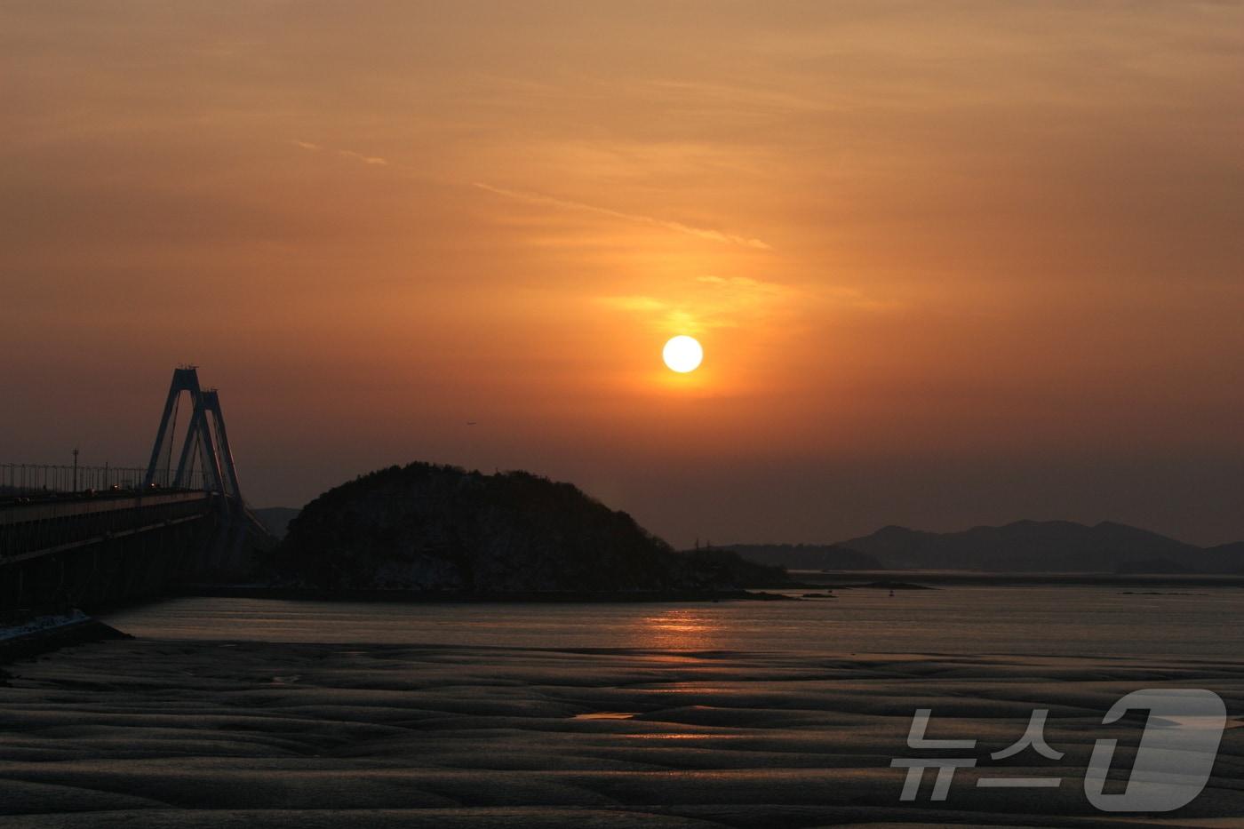 해넘이&#40;공항철도 제공&#41; / 뉴스1