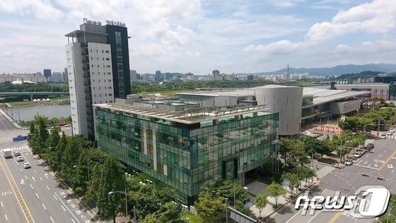 서천군이 ‘2024년 지역개발 우수사례 경진대회’에서 정주 여건 개선부문 최우수상을 받은 ‘철길너머 희망으로&#40;路&#41;’ 사업 현장.&#40;서천군 제공&#41;/뉴스1