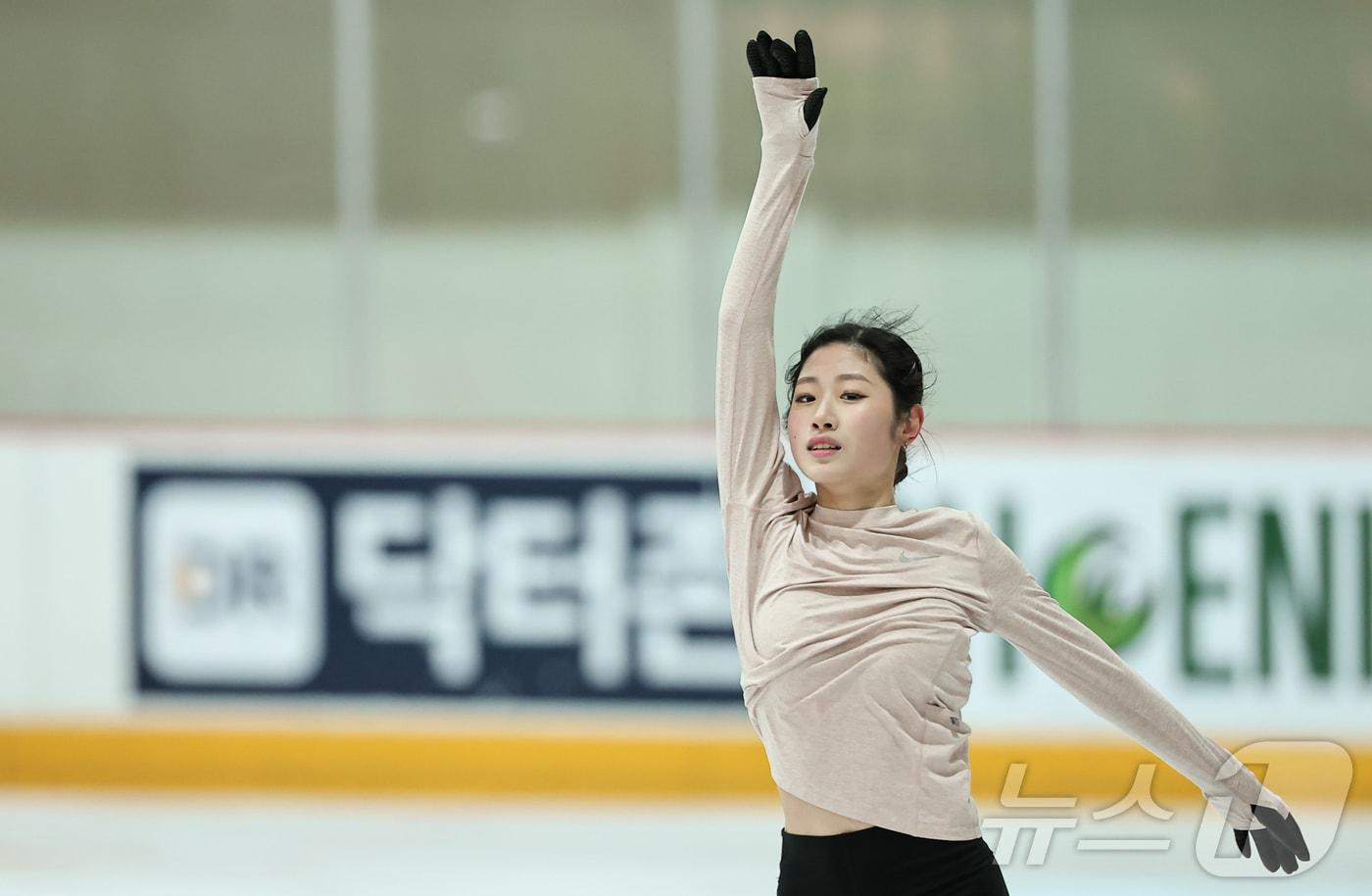 피겨 이해인이 17일 서울 구로구 한 빙상경기장에서 훈련을 하고 있다. 2024.12.17/뉴스1 ⓒ News1 김도우 기자