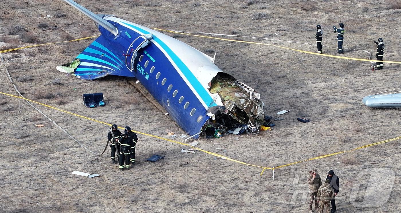 카자흐스탄 서부 악타우 근처에서 추락한 아제르바이잔 여객기 ⓒ 로이터=뉴스1 ⓒ News1 구경진 기자