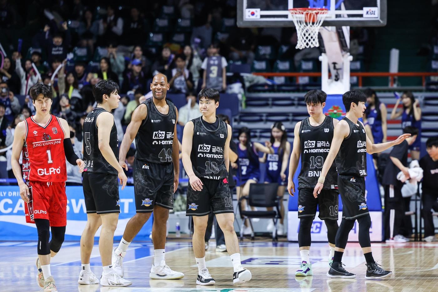 부산 KCC가 1~3위 팀을 차례로 만난다.&#40;KBL 제공&#41;