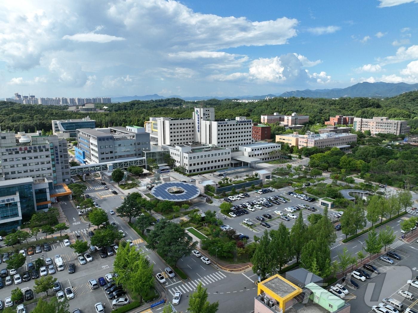 전북대학교병원은 건강보험심사평가원&#40;심평원&#41;이 발표한 &#39;제2차 우울증 외래 적정성 평가&#39;에서 최우수 등급을 받았다고 8일 밝혔다. &#40;전북대병원 제공&#41;2024.12.8/뉴스1