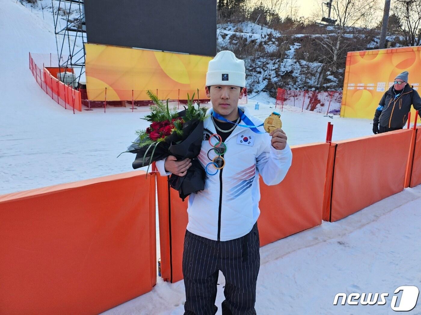 이채운이 1일 열린 강원2024 스노보드 남자 하프파이프에서 금메달을 획득했다. ⓒ News1