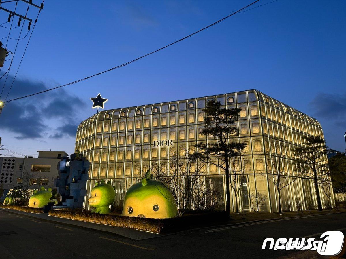 서울 성동구 연무장길에 위치한 팝업스토어 &#39;디올 성수&#39;. 2024.1.22/뉴스1 ⓒ News1 한지명 기자