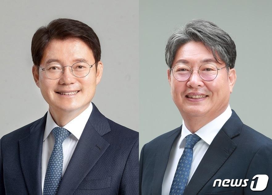 22대 국회의원 선거 더불어민주당 익산갑 예비후보인 김수흥 의원&#40;왼쪽&#41;과 이춘석 전 국회 사무총장. /뉴스1