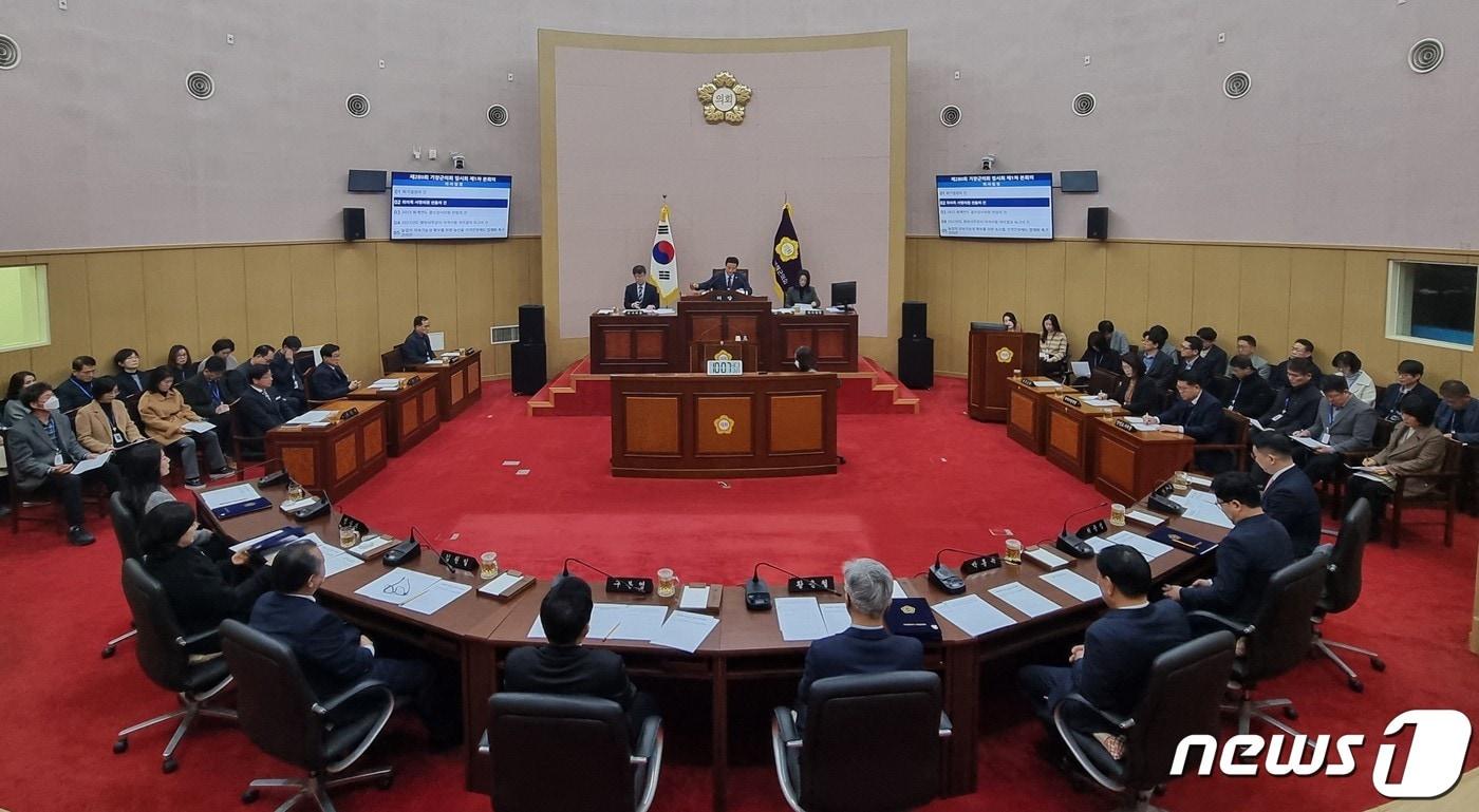  부산 기장군의회에서 21일 제280회 임시회 제1차 본회의가 진행되고 있다.&#40;기장군의회 제공&#41;