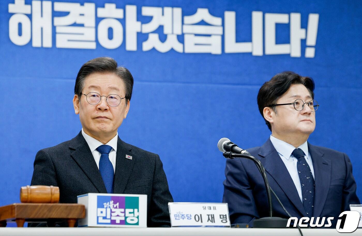 이재명 더불어민주당 대표와 홍익표 원내대표 2024.2.26/뉴스1 ⓒ News1 안은나 기자