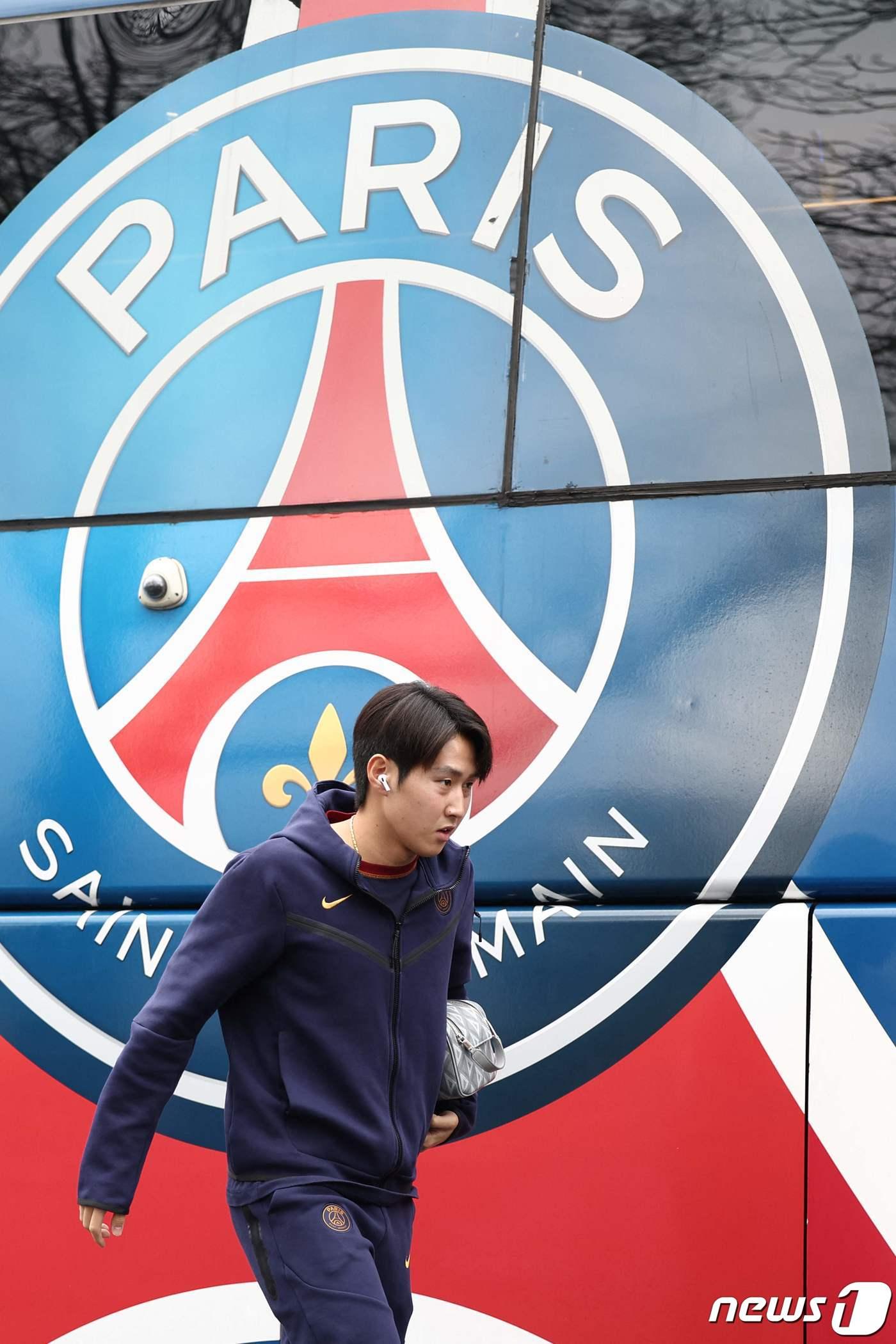 랭스전을 앞두고 출근하는 PSG 이강인 ⓒ AFP=뉴스1