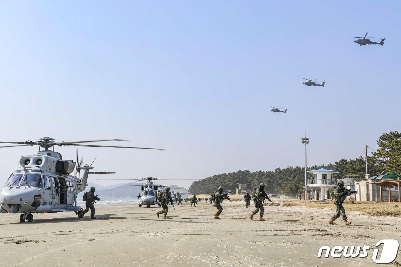 백령도에서 서북도서방위사령부의 훈련이 진행되는 모습. &#40;해병대사령부 제공&#41; 2024.3.17/뉴스1