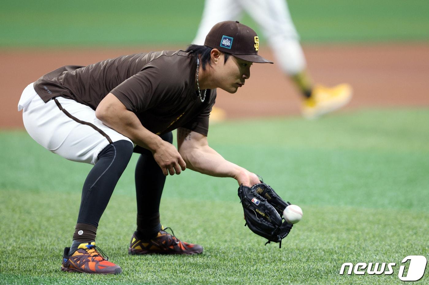 샌디에이고 파드리스 김하성이 미국프로야구&#40;MLB&#41; 공식 개막시리즈를 하루 앞둔 19일 오전 서울 고척스카이돔에서 훈련을 하고 있다. 2024.3.19/뉴스1 ⓒ News1 박정호 기자