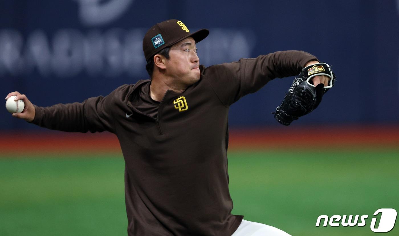 샌디에이고 파드리스 고우석이 미국프로야구&#40;MLB&#41; 공식 개막시리즈를 하루 앞둔 19일 오전 서울 고척스카이돔에서 훈련을 하고 있다. 2024.3.19/뉴스1 ⓒ News1 박정호 기자