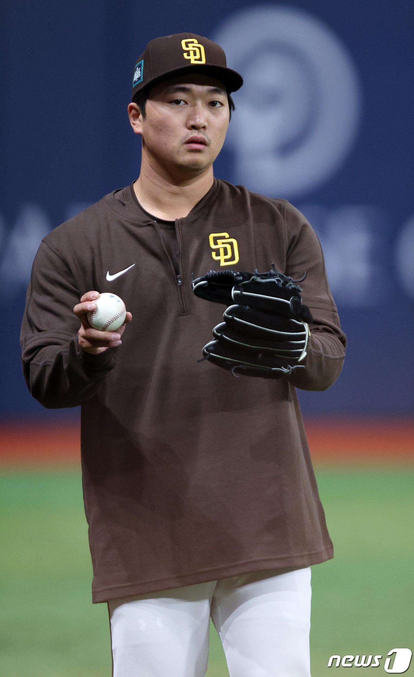 샌디에이고 파드리스 고우석이 미국프로야구&#40;MLB&#41; 공식 개막시리즈를 하루 앞둔 19일 오전 서울 고척스카이돔에서 훈련을 하고 있다. 2024.3.19/뉴스1 ⓒ News1 박정호 기자