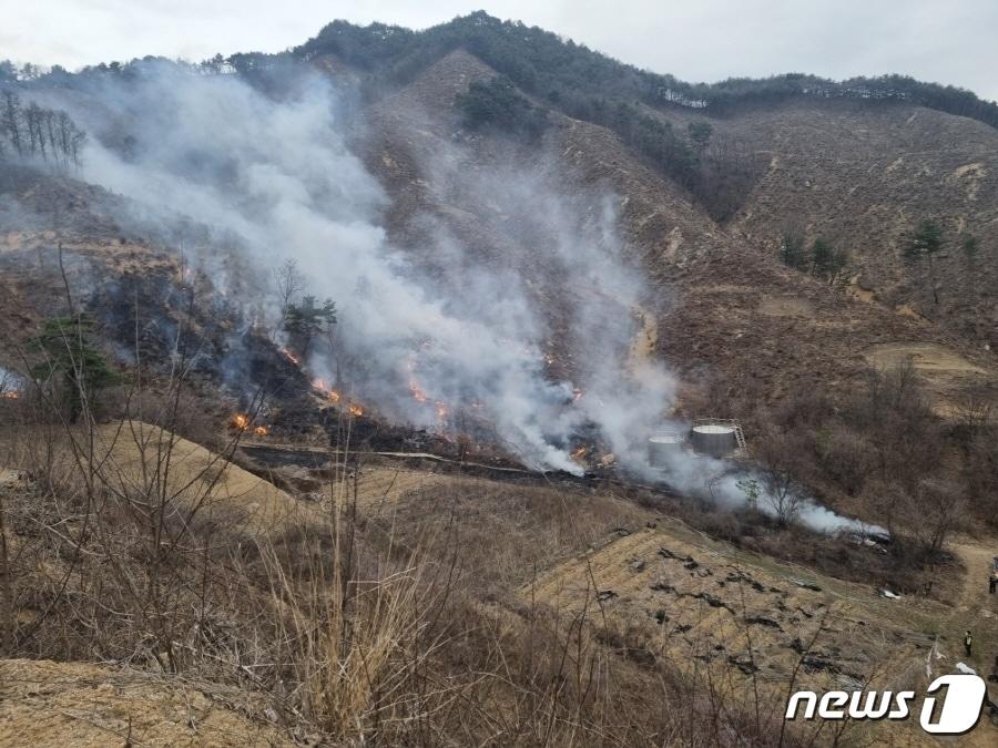 22일 오후 4시 49분께 전북자치도 무주군 안성면 한 야산에서 불이 났다.&#40;산림청제공&#41;2024.3.22/뉴스1