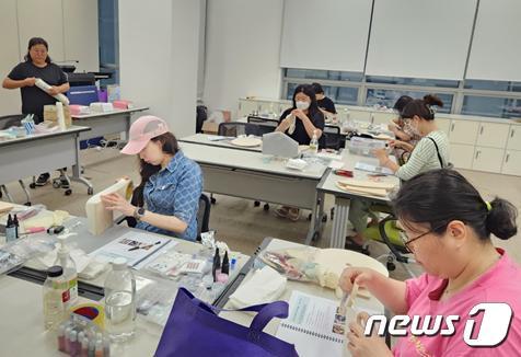 공예 창업 교육 전경&#40;부산디자인진흥원 제공&#41;