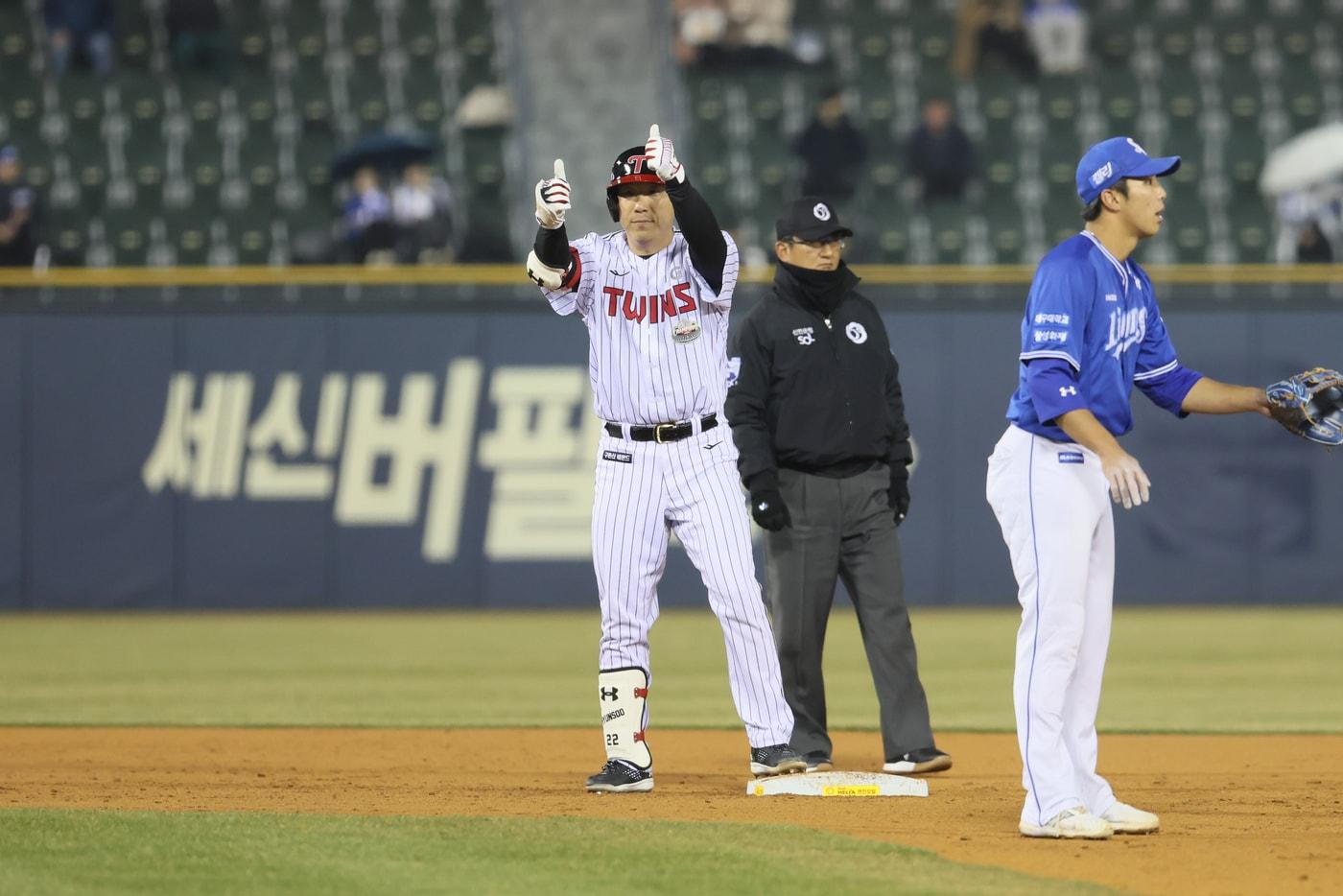 LG 트윈스가 28일 열린 KBO리그 잠실 삼성 라이온즈전에서 장단 25안타를 몰아쳐 18-1 대승을 거뒀다. &#40;LG 트윈스 제공&#41;