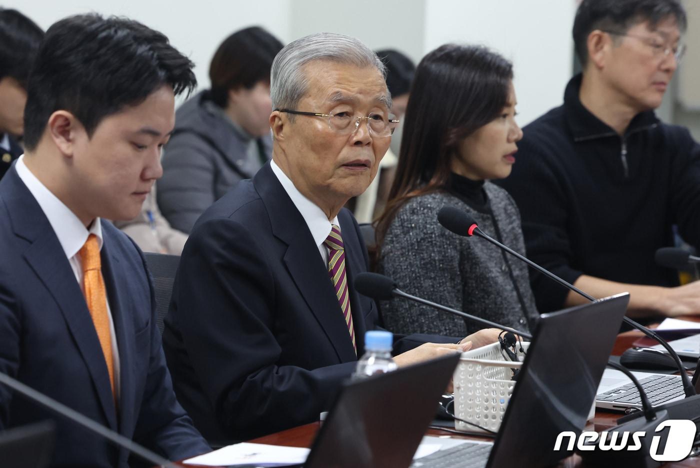 김종인 개혁신당 공천관리위원장이 7일 서울 여의도 국회 의원회관에서 열린 제4차 개혁신당 공천관리위원회의에서 발언을 하고 있다. 2024.3.7/뉴스1 ⓒ News1 송원영 기자