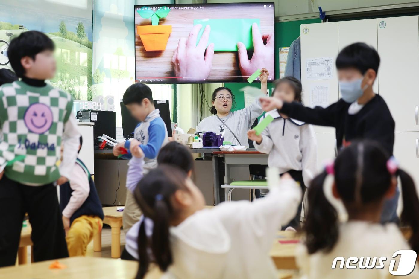 3월 8일 서울 은평구 갈현초등학교에서 늘봄교실이 운영되고 있다. /뉴스1 ⓒ News1 민경석 기자