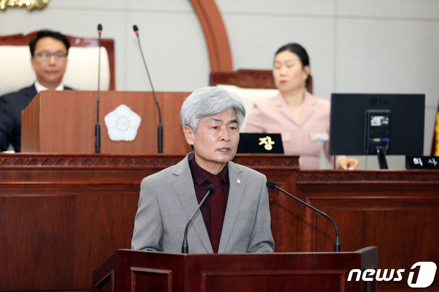 이병진 전북자치도 진안군의원이 인삼과 축산업에 대한 지원 확대를 촉구했다.&#40;의회제공&#41;2024.4.17/뉴스1