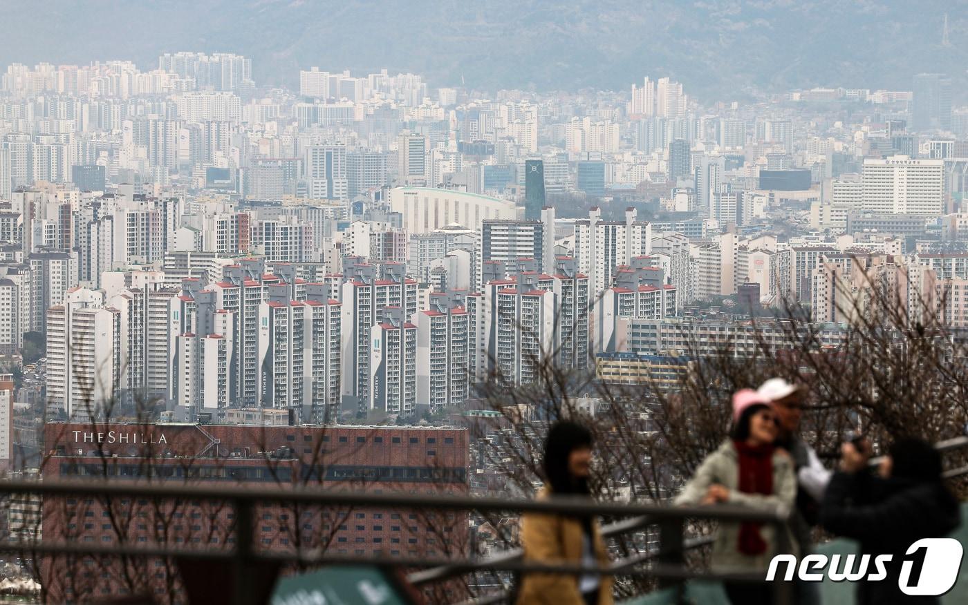 남산타워에서 본 아파트 단지 모습. 2024.4.3/뉴스1 ⓒ News1 김민지 기자