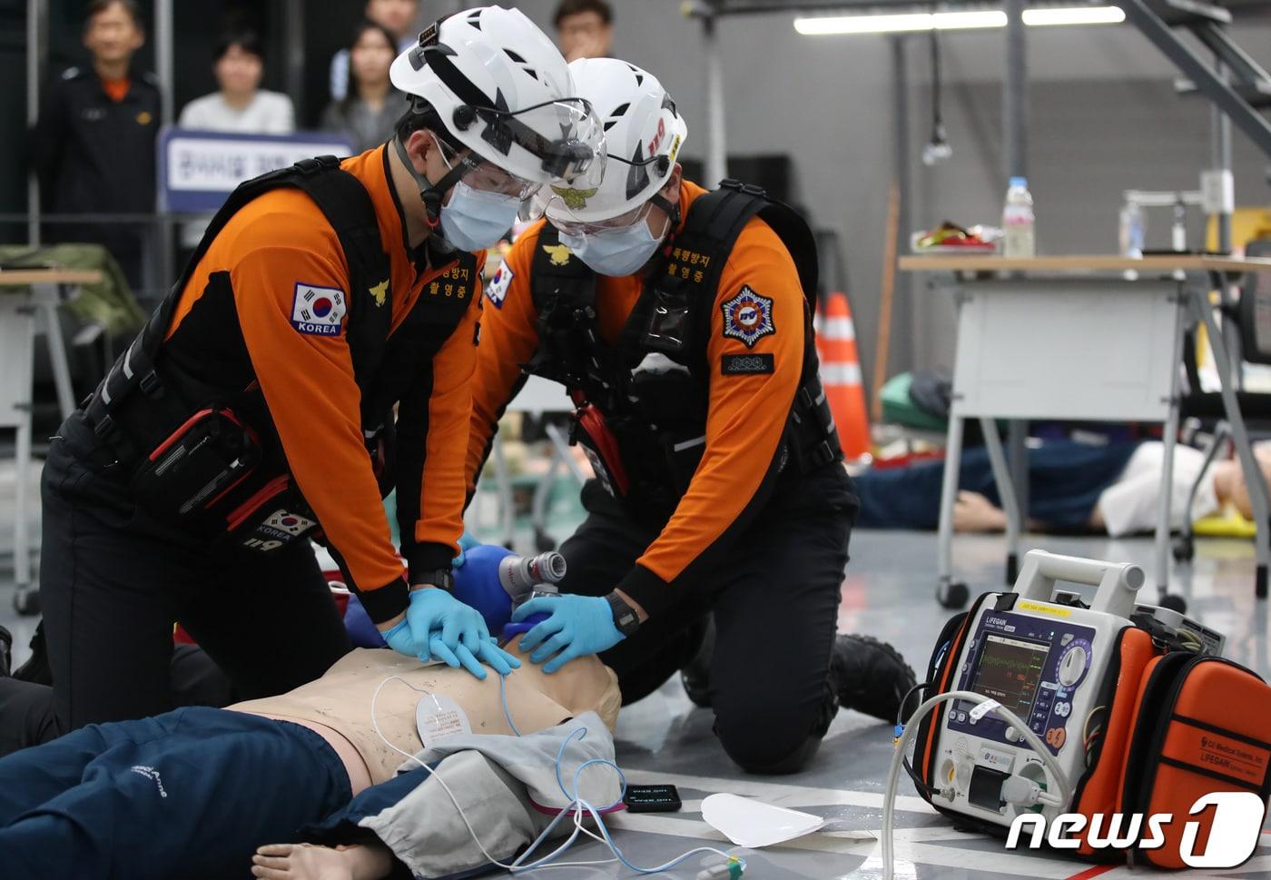 대전소방본부 구급교육센터에서 열린 소방기술경연대회 구급분야에 대원들이 경연을 펼치고 있다. 2024.4.3/뉴스1 ⓒ News1 김기태 기자