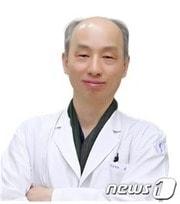 군산의료원 신경외과 윤수한 과장.&#40;전북자치도 제공&#41;/뉴스1 