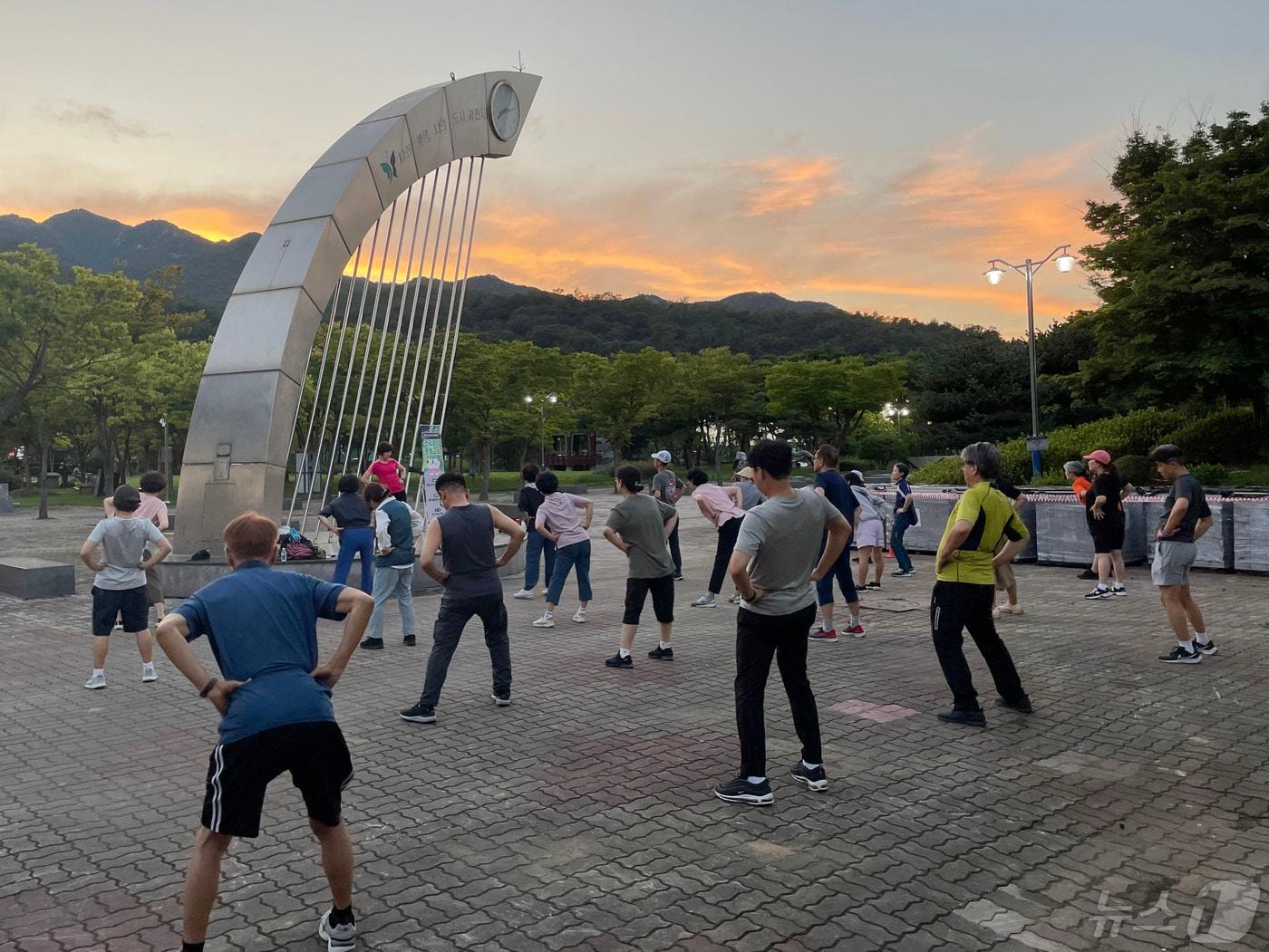 준비운동.&#40;과천시 제공&#41;