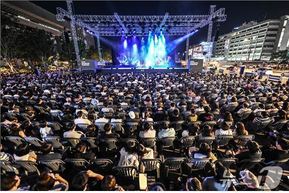  지난해 제 1회 광화문광장 야외오페라 &#39;카르멘&#39; 공연 모습.&#40;서울시 제공&#41; 