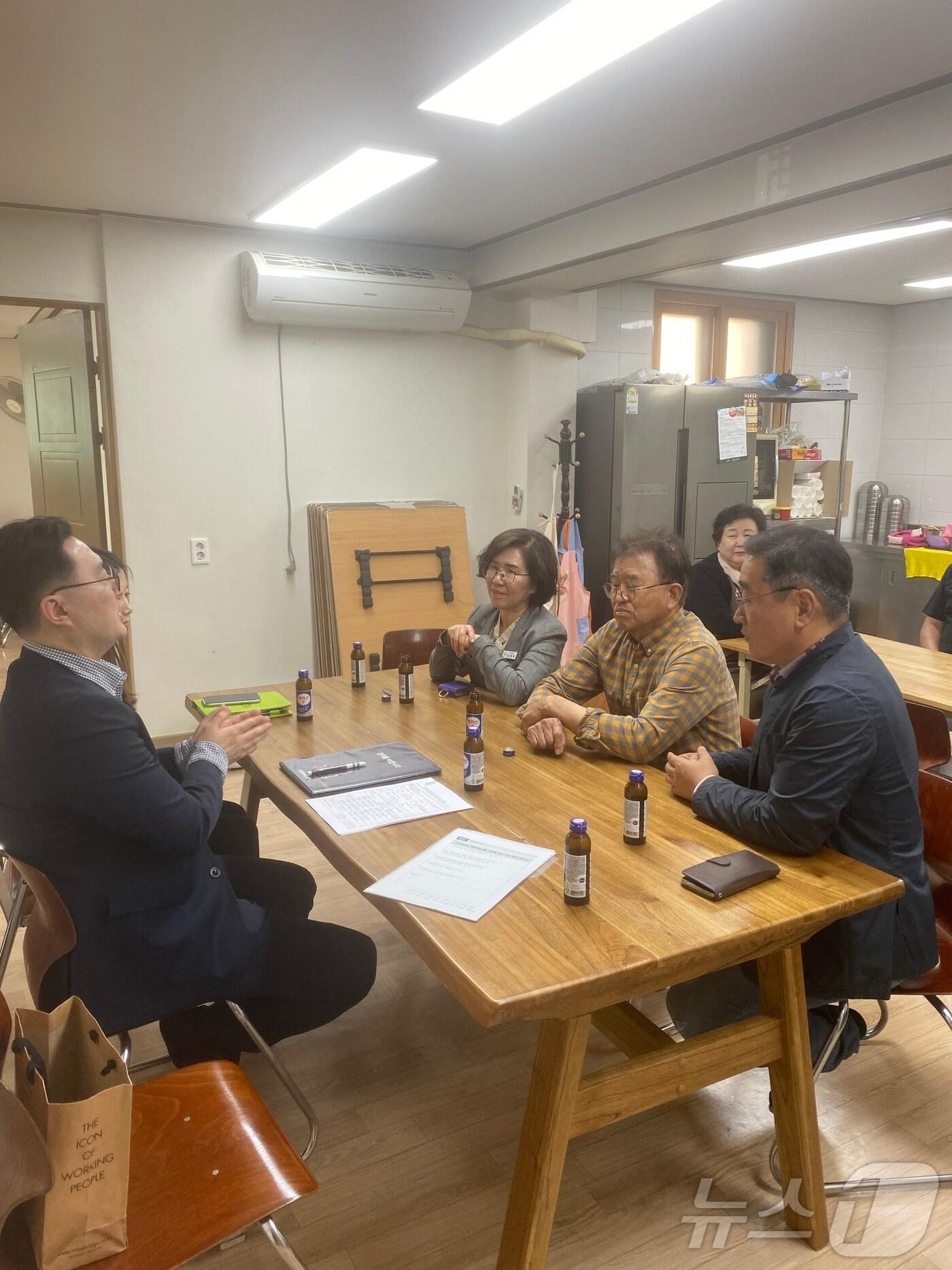 경기도 평생학습마을로 신규 선정된 이천시 신둔면 수하리 새울학습마을 운영 모습.&#40;이천시 제공&#41;