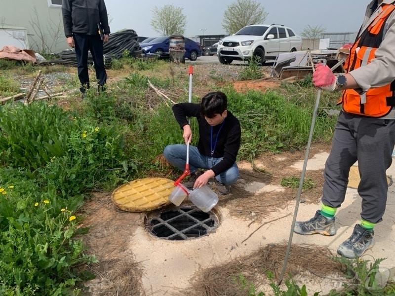 무안군 호남고속철도 사업장 오수처리시설 점검 &#40;무안군 제공&#41;/뉴스1 