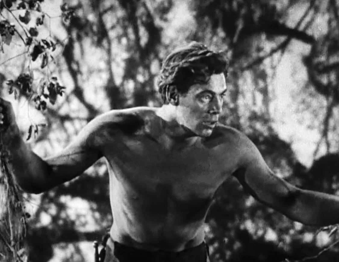 타잔 역의 조니 와이즈뮬러.&#40;출처: MGM, Tarzan the Ape Man trailer, 흑백사진&#40;1932&#41;, Wikimedia Commons, Public Domain&#41;