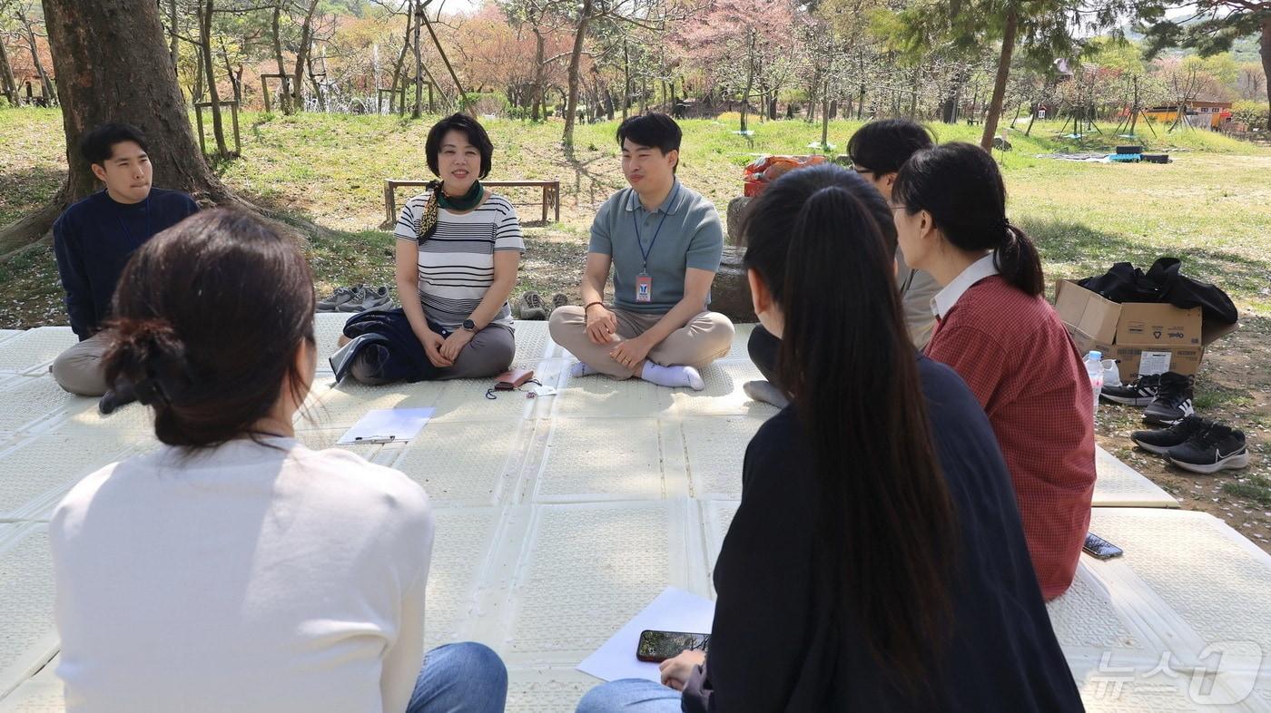 미취업 청년과 만남.&#40;과천시 제공&#41;