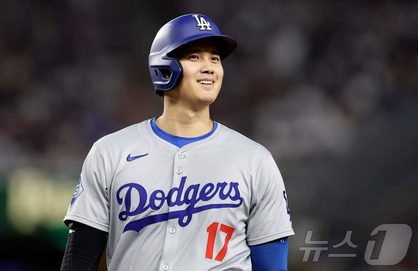 오타니 쇼헤이&#40;LA 다저스&#41;가 메이저리그 현역 선수들이 뽑은 최고의 선수 1위로 선정됐다. ⓒ AFP=뉴스1