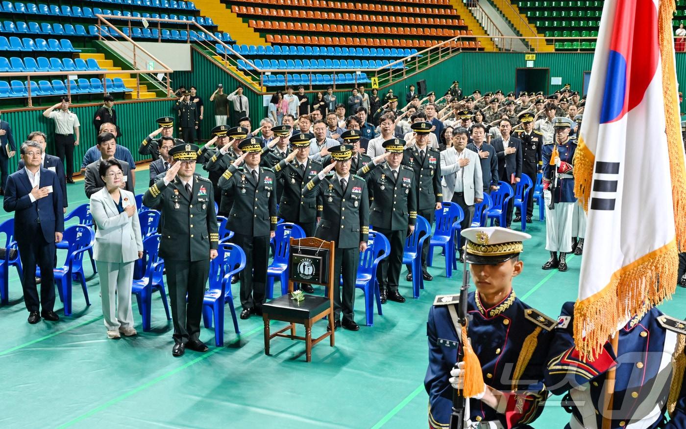 육군이 21일 전남 구례실내체육관에서 &#39;통합 호국보훈행사&#39;를 진행하고 있다.&#40;31사단 제공&#41; 2024.6.21