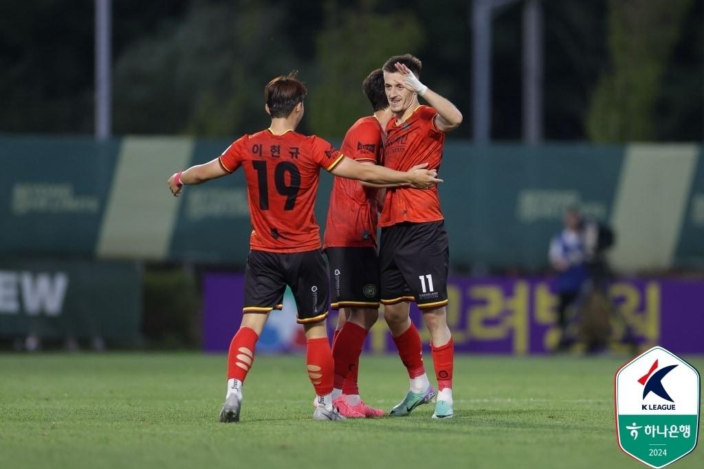 3경기 연속 무패로 K리그2 3위에 자리한 김포FC. &#40;한국프로축구연맹 제공&#41;