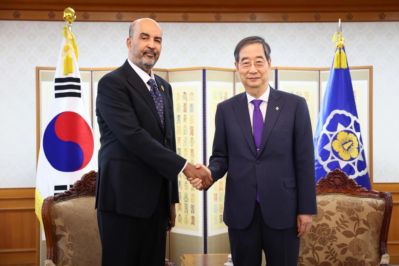 한덕수 국무총리와 무싸 알 코니 리비아 대통령위원회 부위원장.&#40;총리실 제공&#41;