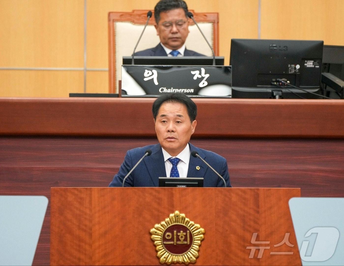 5일 이병철 전북자치도의원이 정례회에서 도정질의를 하고 있다.&#40;의회제공&#41;2024.6.5/뉴스1