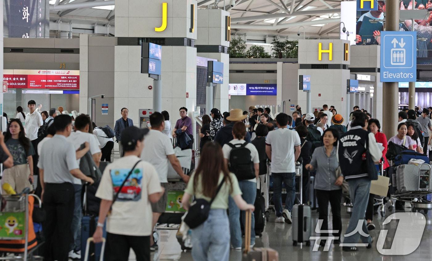 사진은 인천국제공항 제1터미널 출국장 모습. ⓒ News1 장수영 기자